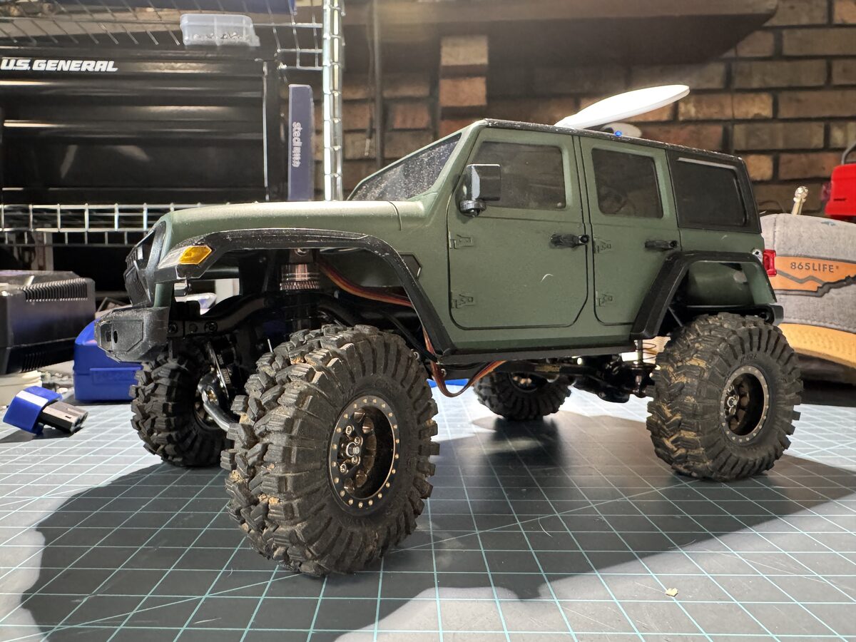 TRX4m with Injora Jeep body